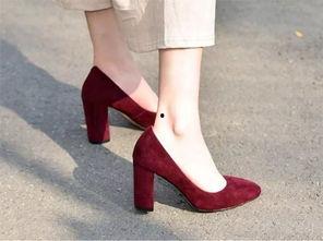 娱乐吃瓜酱红色高跟鞋,娱乐吃瓜酱带你揭秘时尚与娱乐的跨界传奇